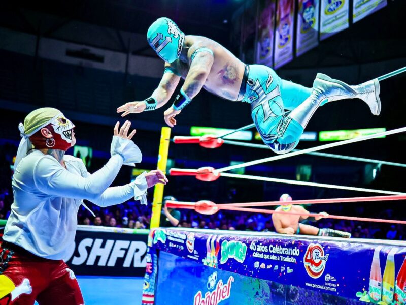 Templario cruzando el cielo
